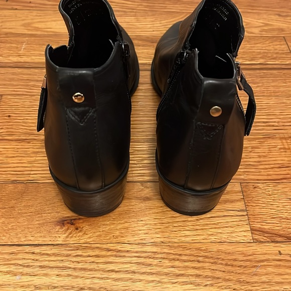 Also Veradia Ankle Boot - Picture 4 of 8